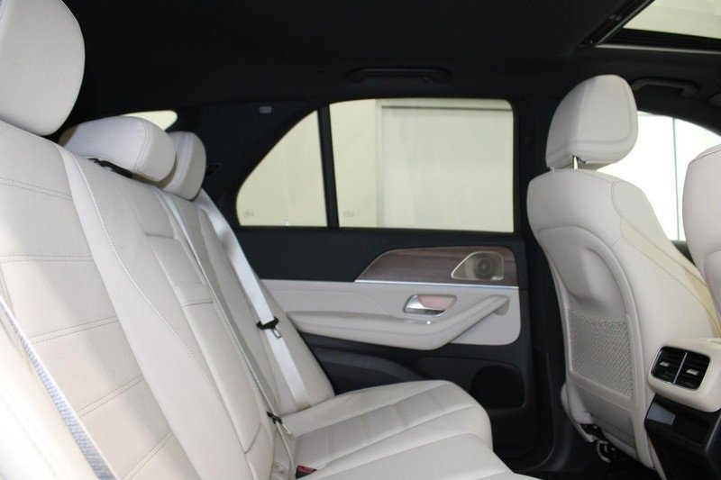 New 2025 Mercedes-Benz GLE 580 4MATIC image 5