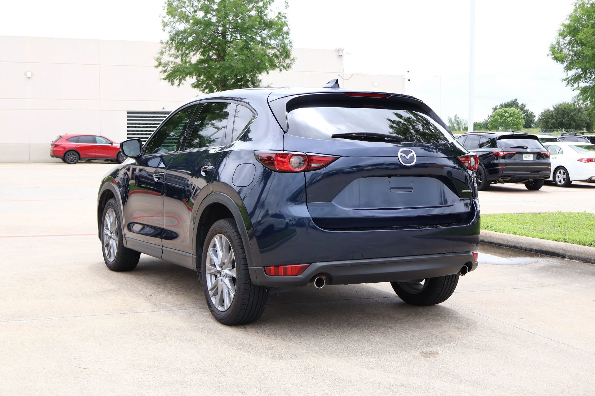 Used 2020 MAZDA CX-5 Grand Touring w/ GT Premium Package FWD image 4