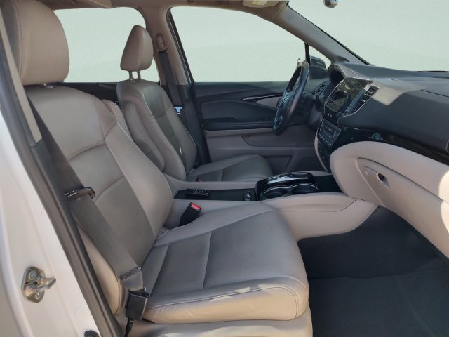 Used 2020 Honda Pilot Touring image 30