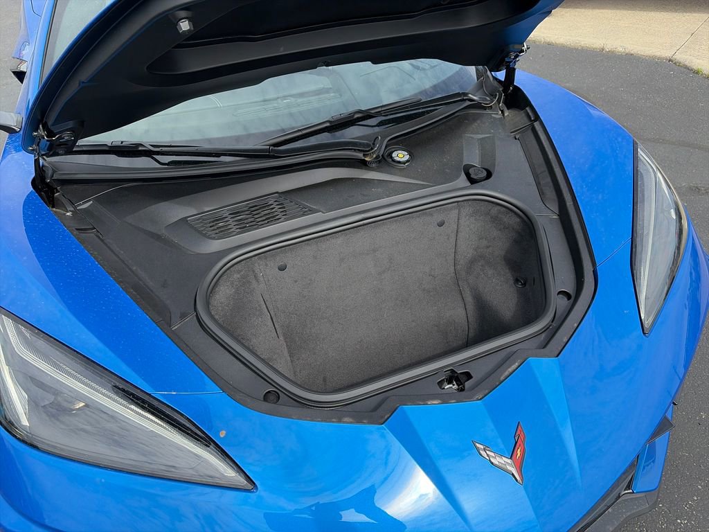 Used 2024 Chevrolet Corvette Stingray Coupe w/ Z51 Performance Package RWD image 13