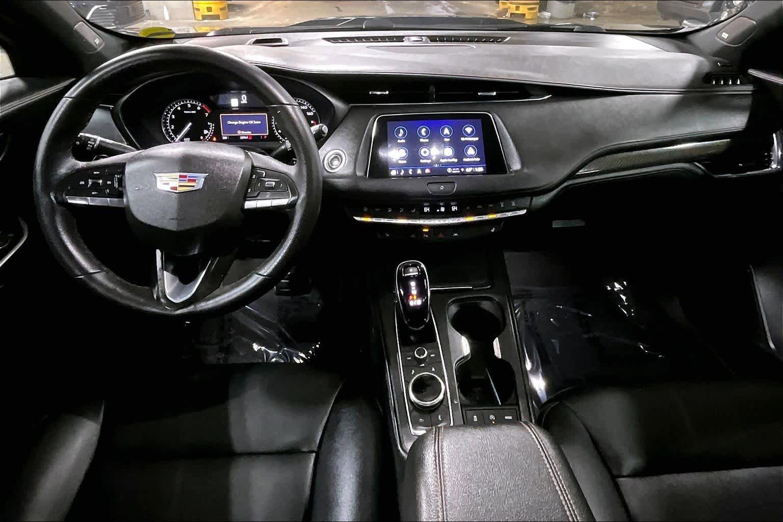 Used 2022 Cadillac XT4 Sport w/ Enhanced Visibility Package FWD image 16