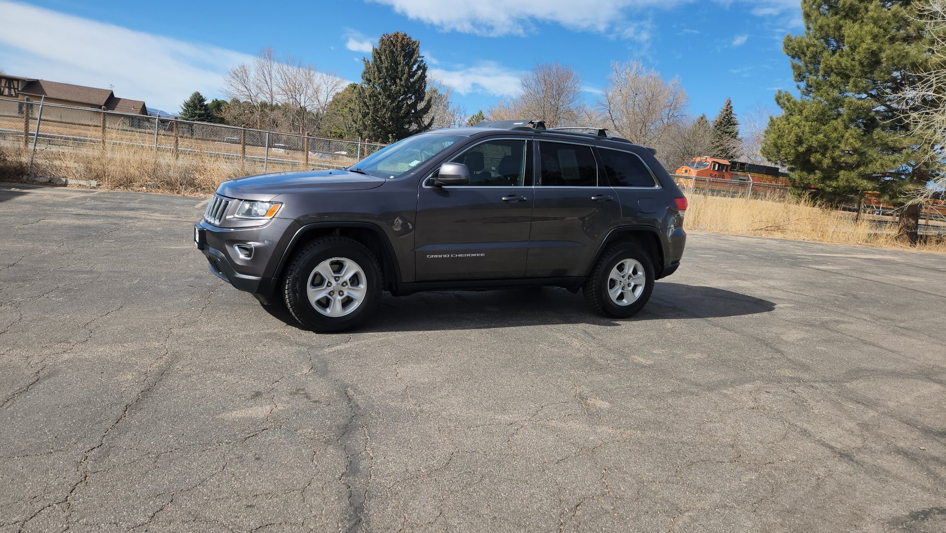 Used 2016 Jeep Grand Cherokee Laredo w/ Quick Order Package 23E image 3