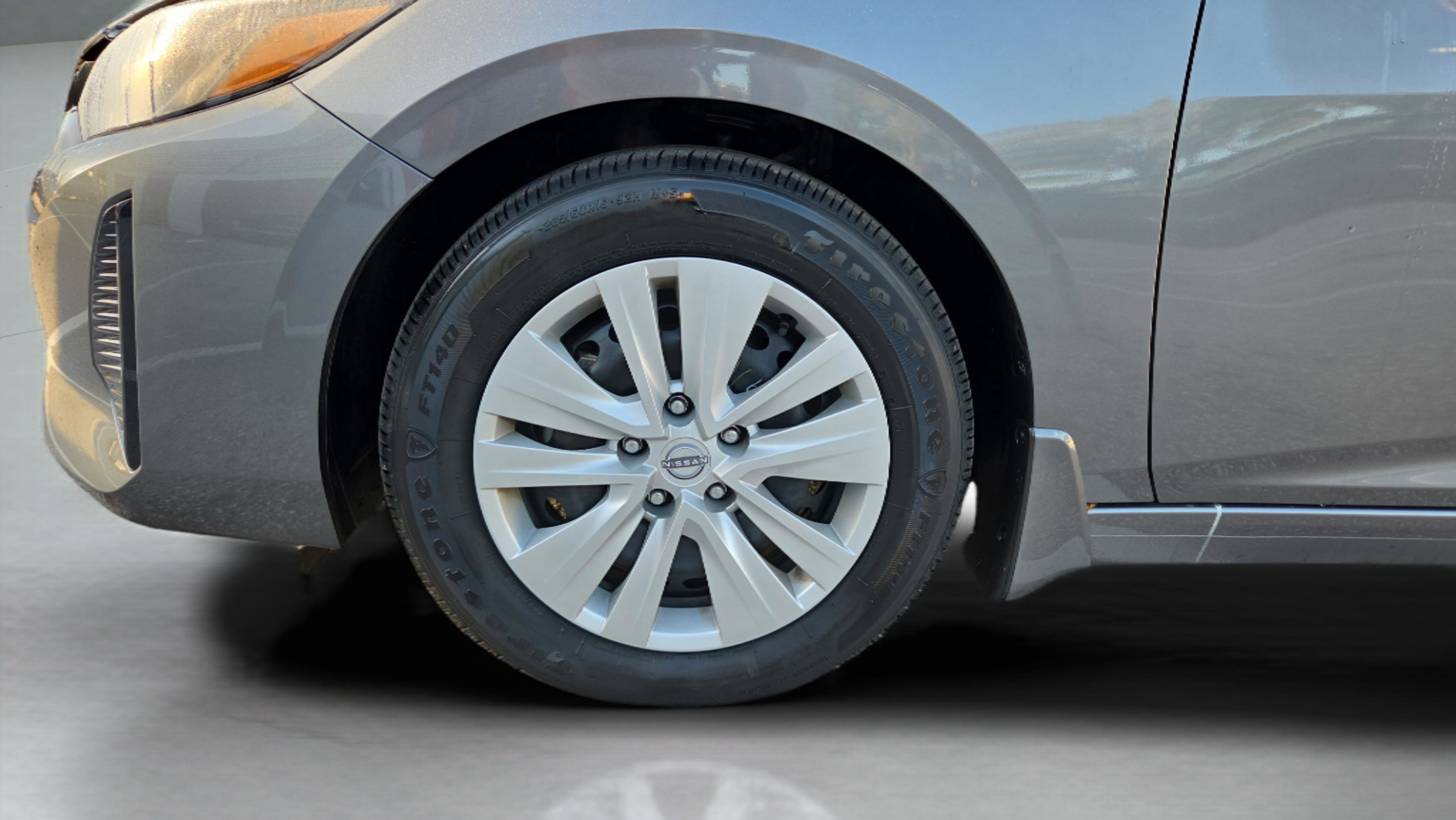 Certified 2025 Nissan Sentra S image 31