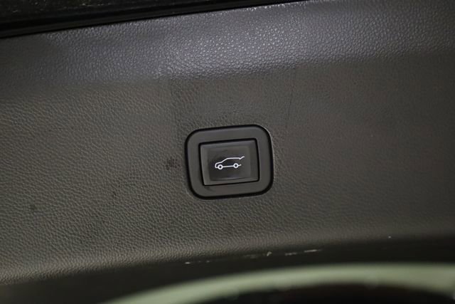 Used 2024 Buick Enclave Essence w/ LPO, Touring Package image 36