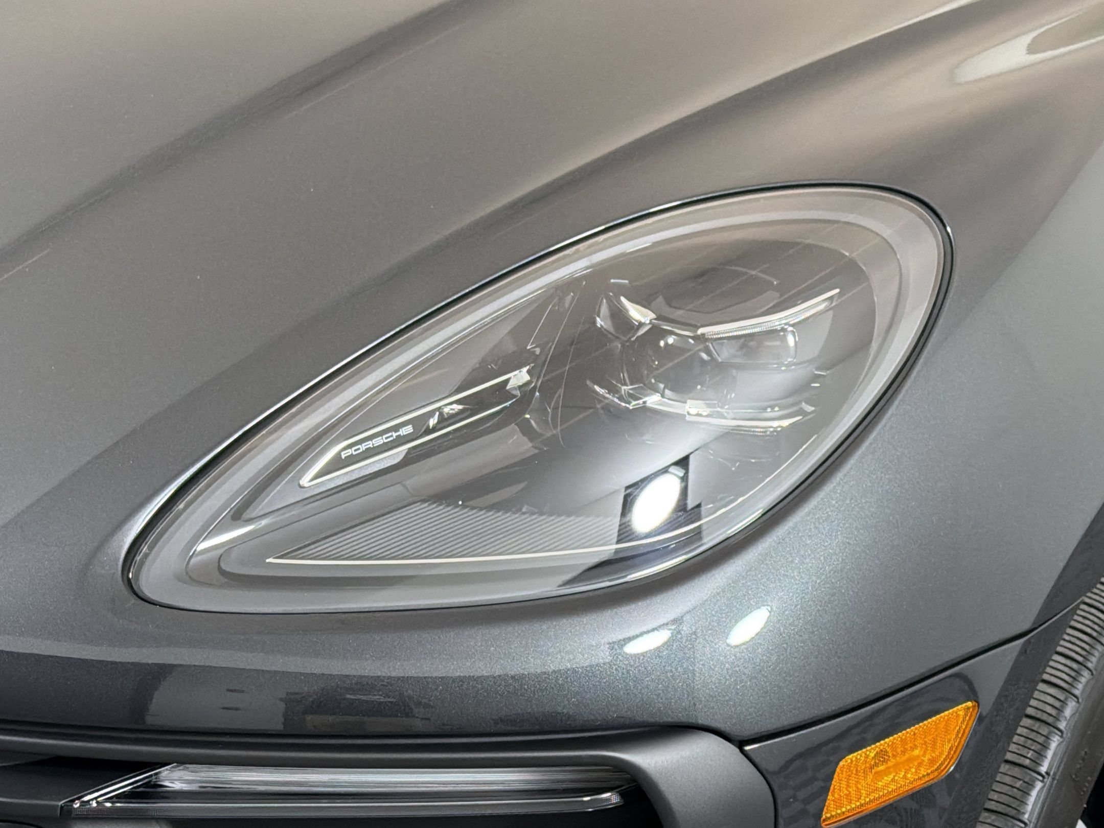 Certified 2026 Porsche Macan AWD/4WD image 13