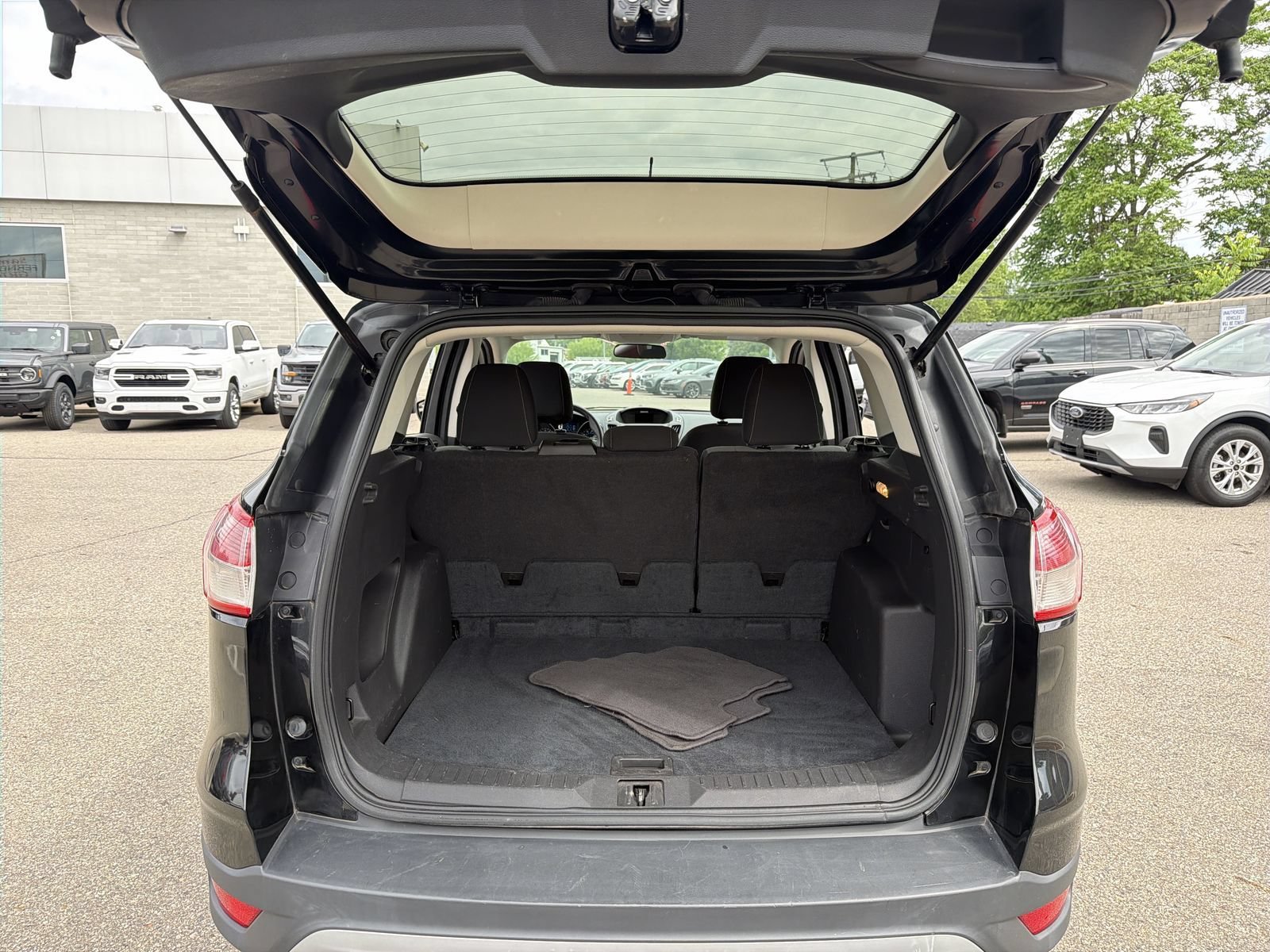 Used 2015 Ford Escape SE FWD image 37