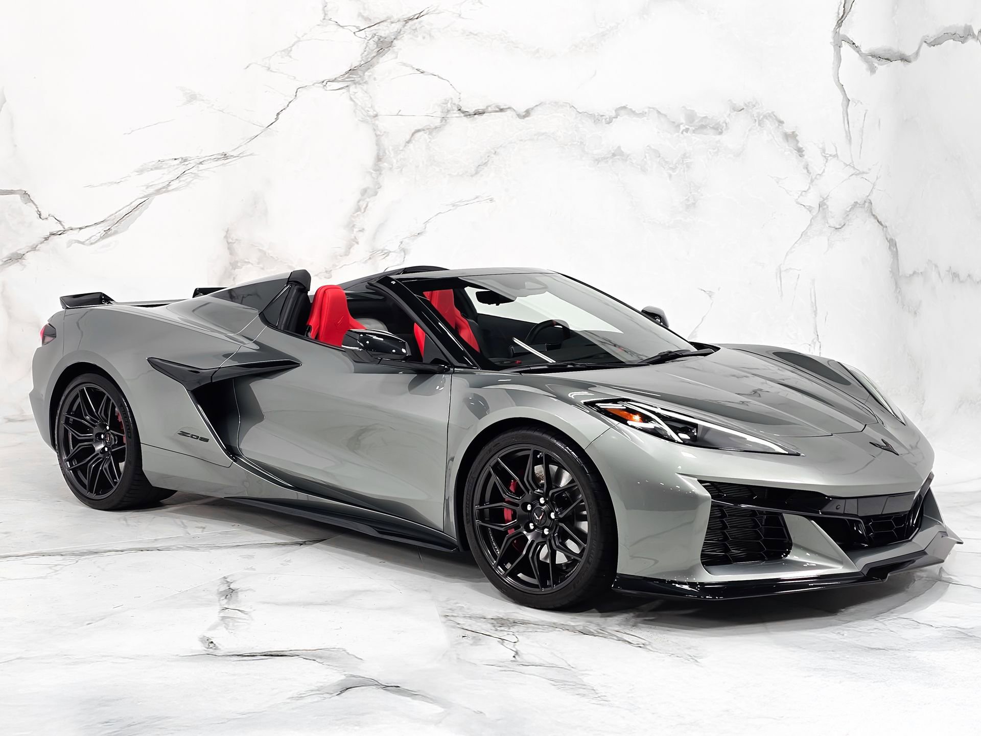 Used 2024 Chevrolet Corvette Z06 RWD image 13