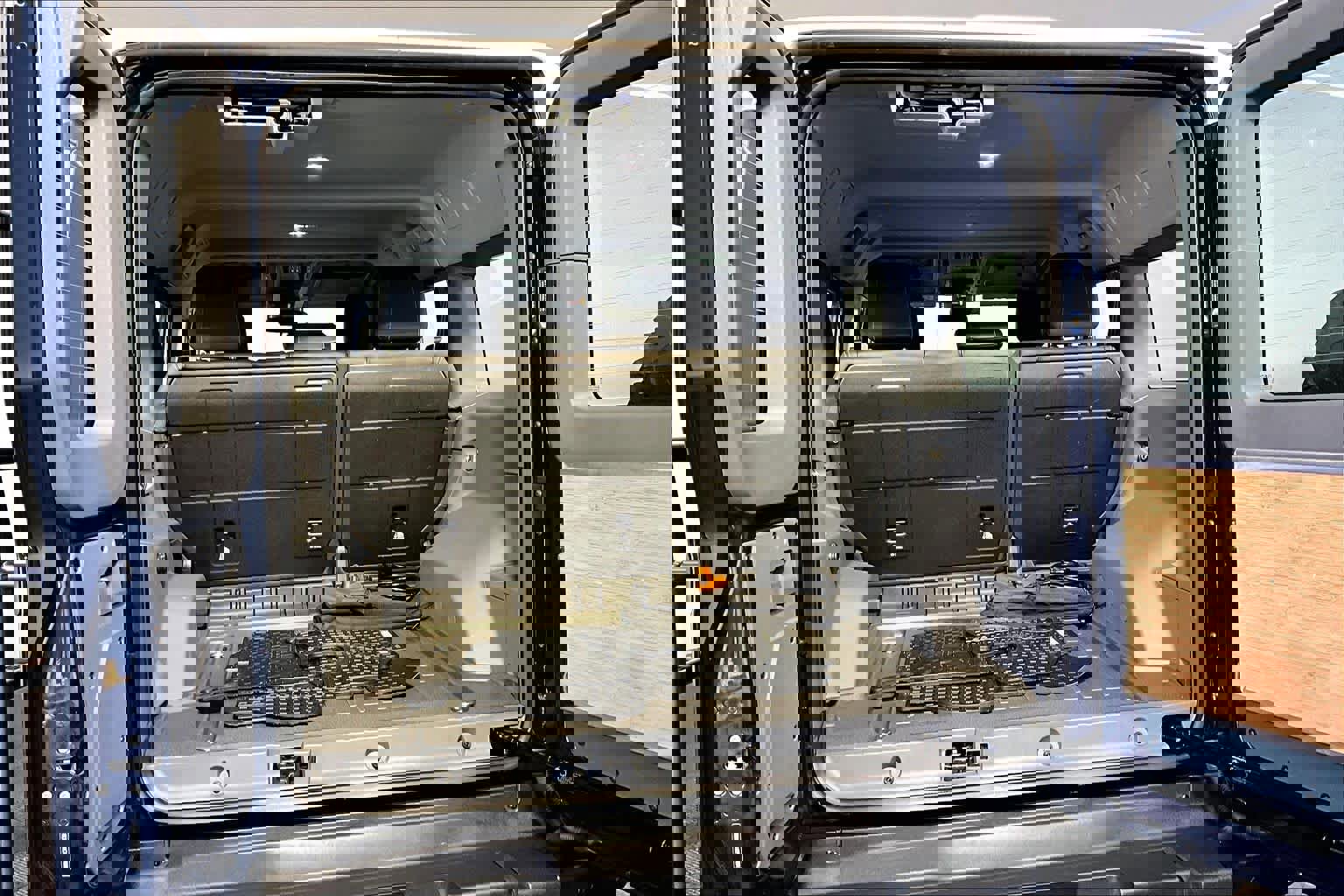 Used 2025 INEOS Grenadier image 36