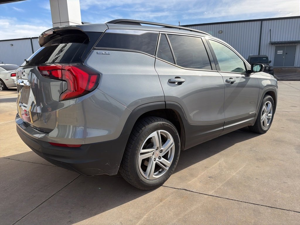 Used 2020 GMC Terrain SLE w/ Driver Convenience Package image 3