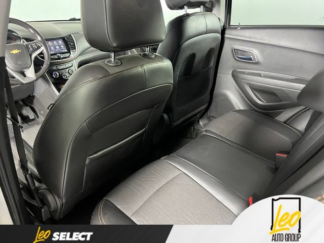 Used 2018 Chevrolet Trax LT w/ LT Convenience Package AWD/4WD image 15