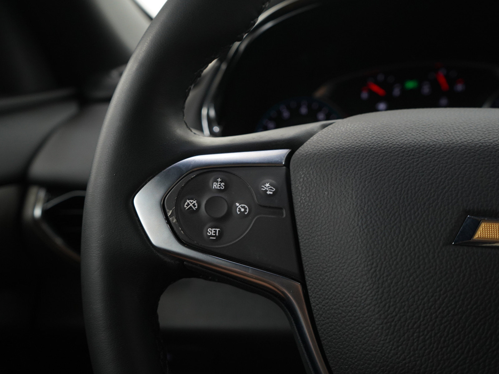 Used 2023 Chevrolet Traverse LT FWD image 26