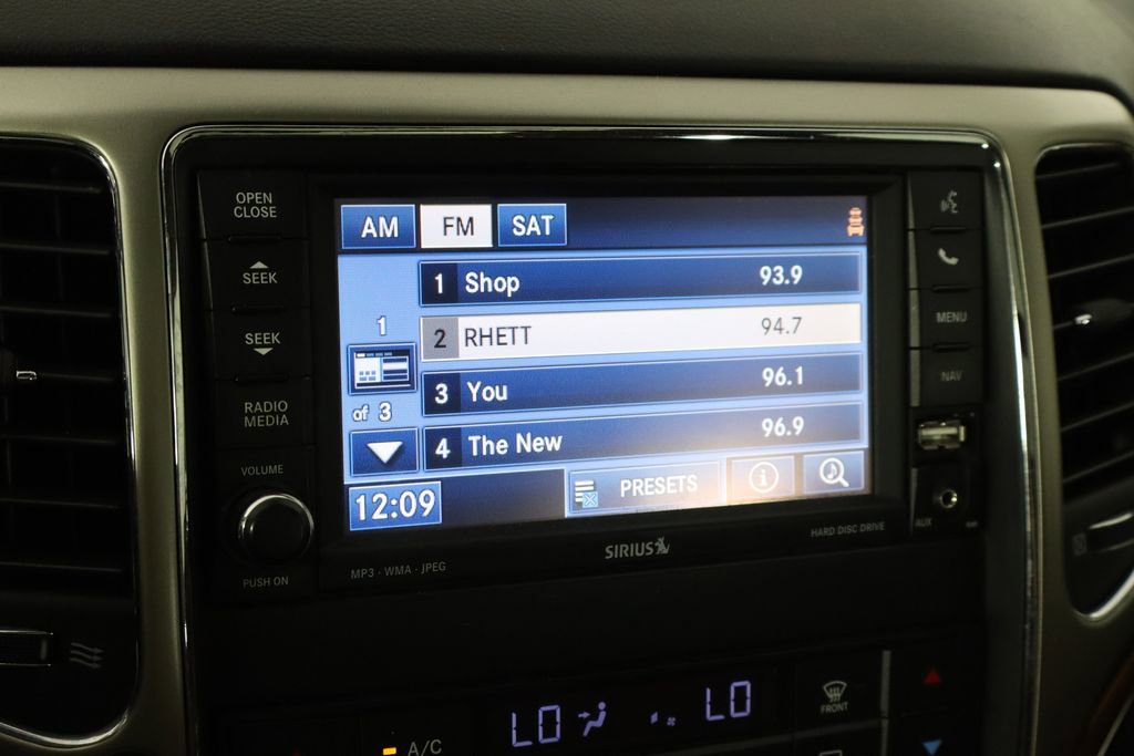 Used 2012 Jeep Grand Cherokee Overland AWD/4WD image 32