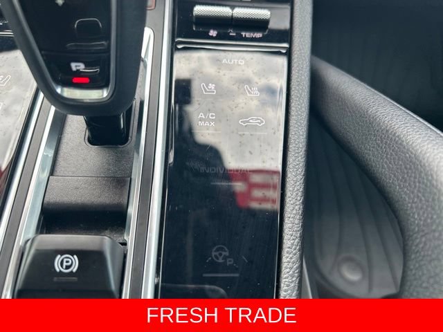 Used 2022 Porsche Cayenne Platinum Edition AWD/4WD image 31