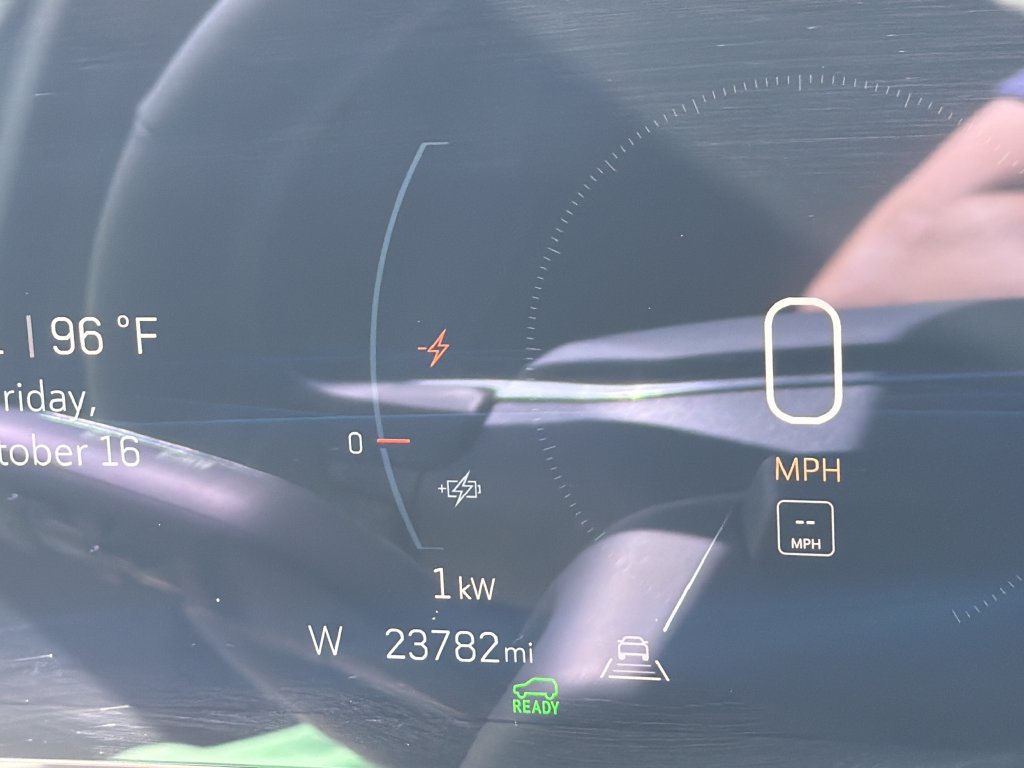 Certified 2026 Cadillac Vistiq Luxury AWD/4WD image 33