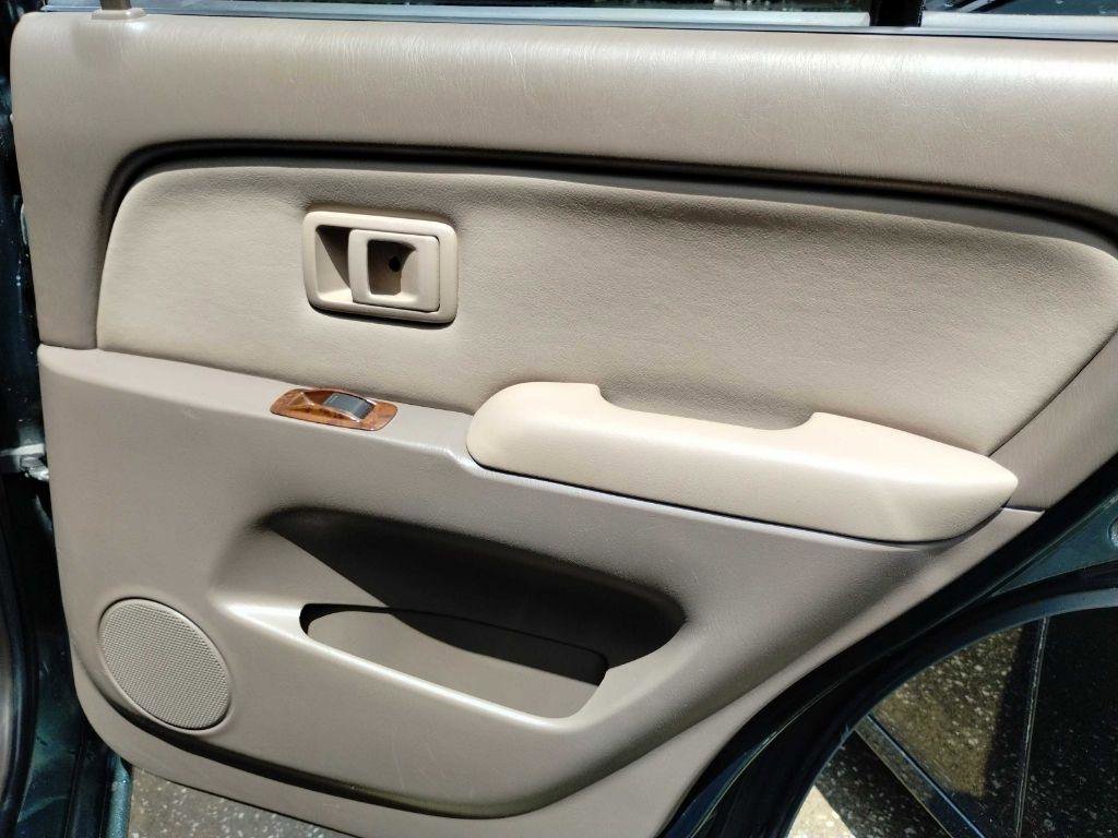 Used 2000 Toyota 4Runner Limited image 16