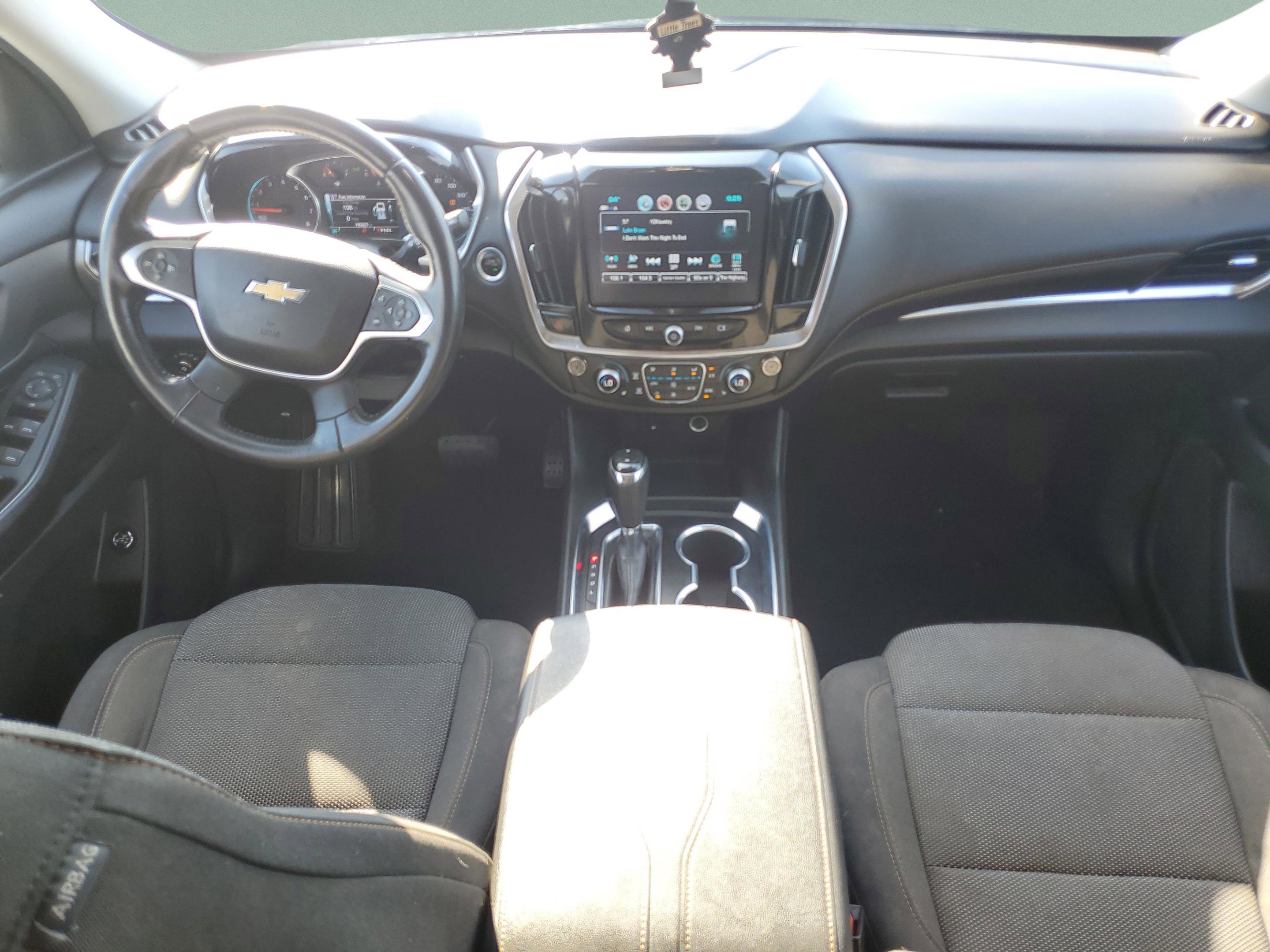 Used 2018 Chevrolet Traverse LT FWD image 13