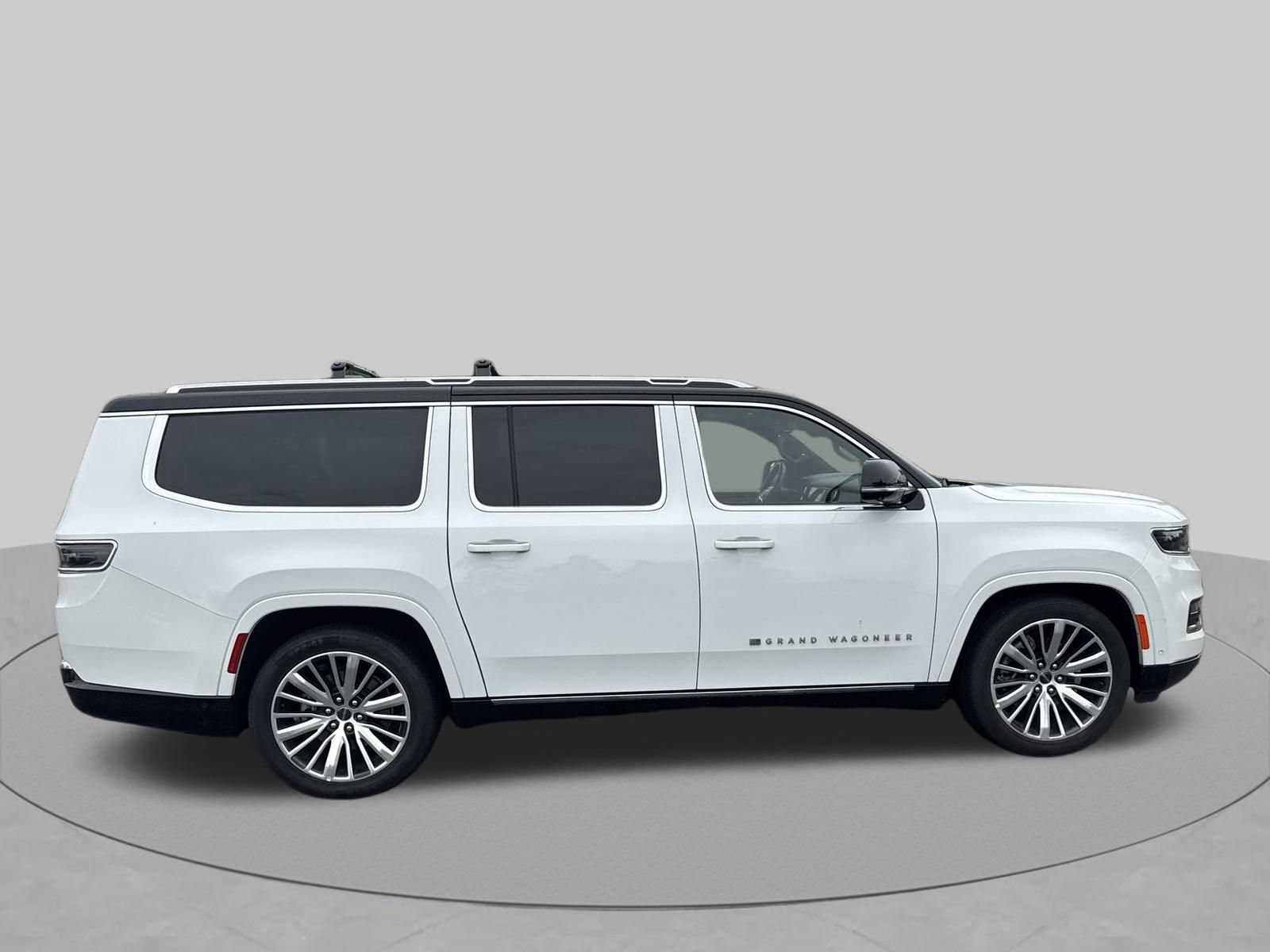 Used 2024 Jeep Grand Wagoneer L Series III AWD/4WD image 30