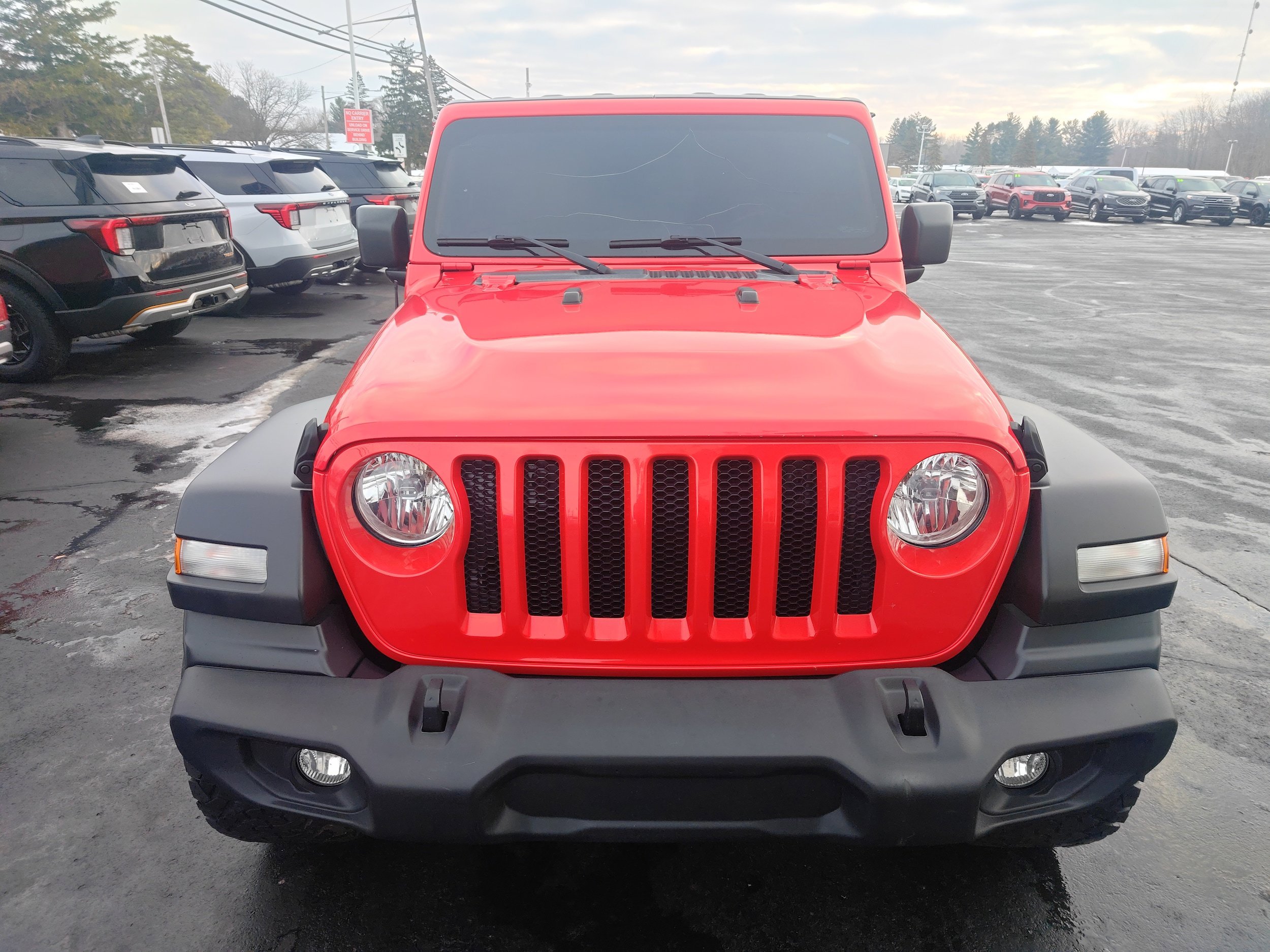 Used 2018 Jeep Wrangler Unlimited Sport S AWD/4WD image 2