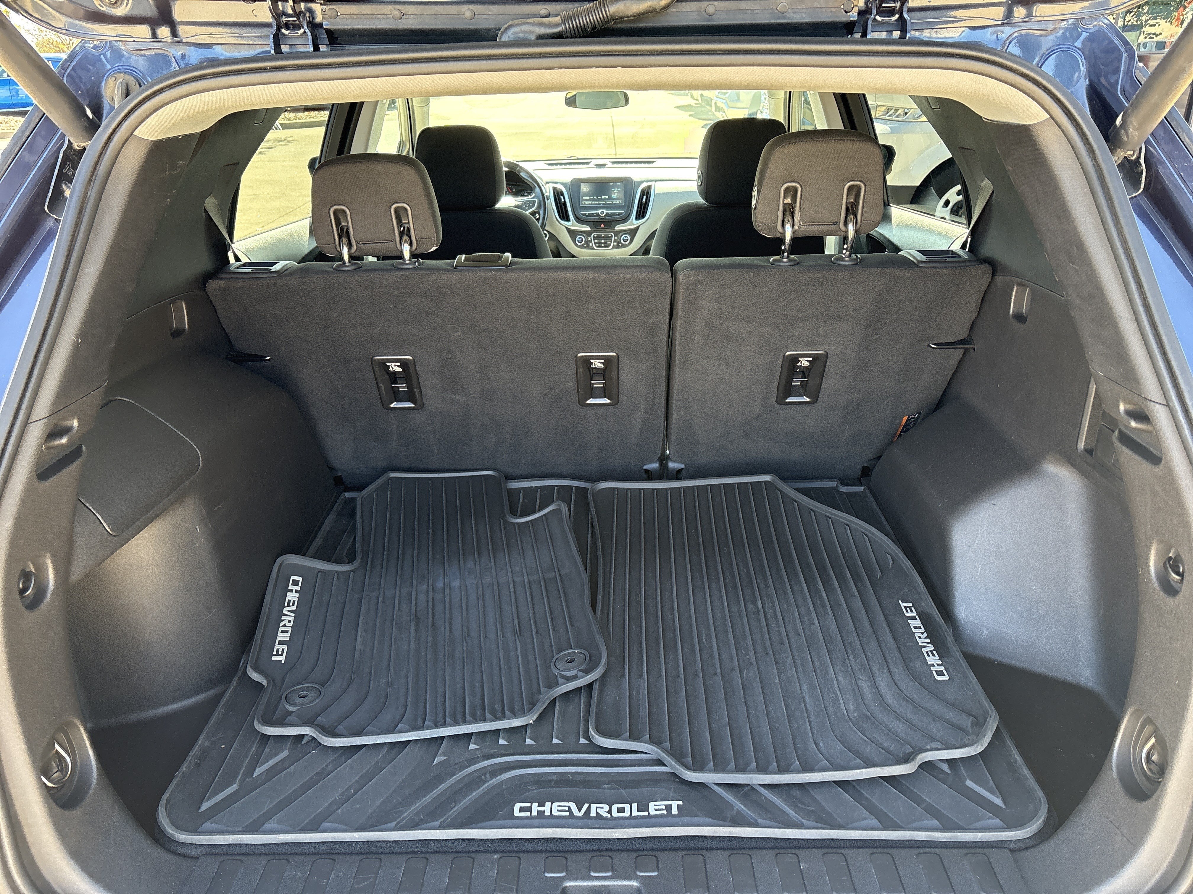 Used 2018 Chevrolet Equinox LT FWD image 10