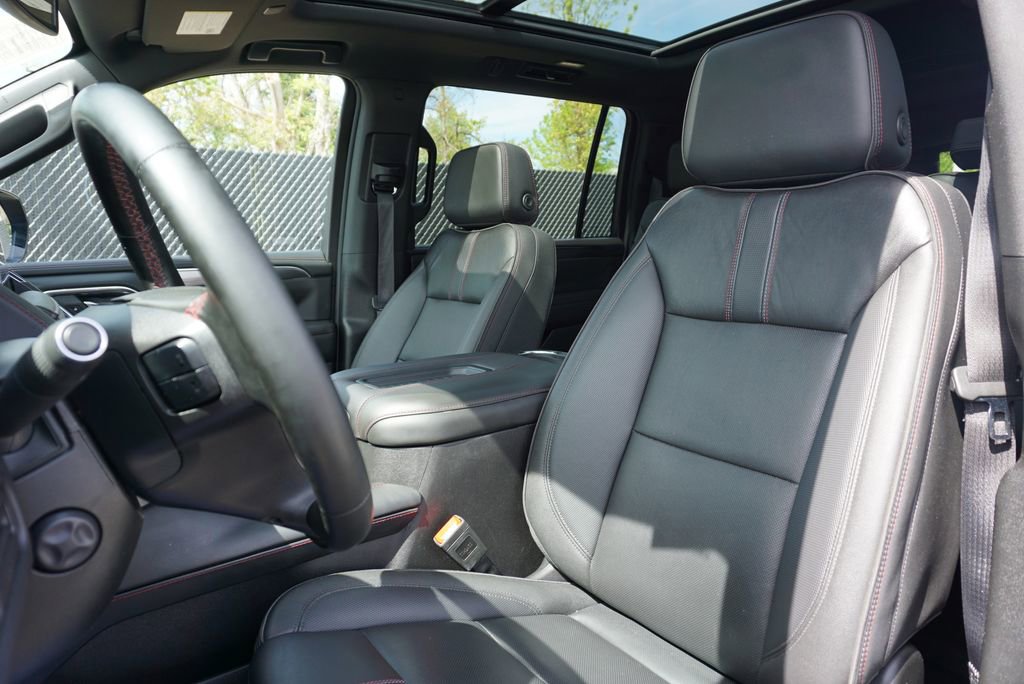 Used 2024 Chevrolet Suburban RST w/ Luxury Package AWD/4WD image 22