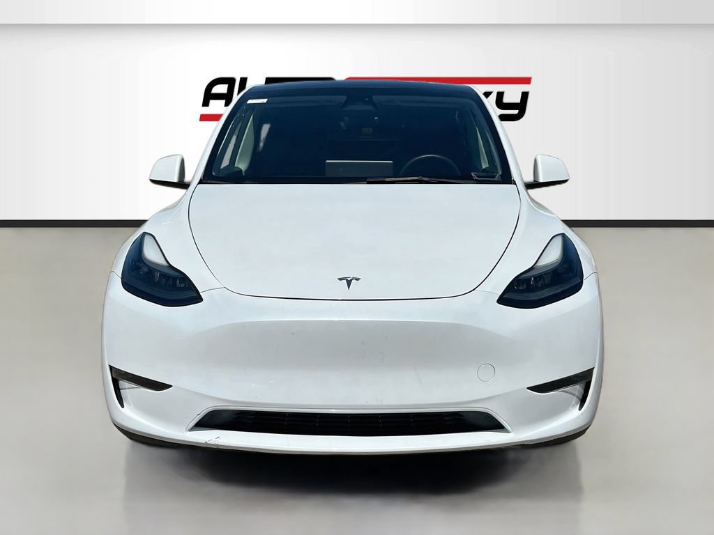 Used 2023 Tesla Model Y Long Range AWD/4WD image 2
