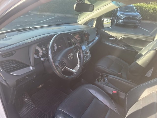 Used 2015 Toyota Sienna SE image 13