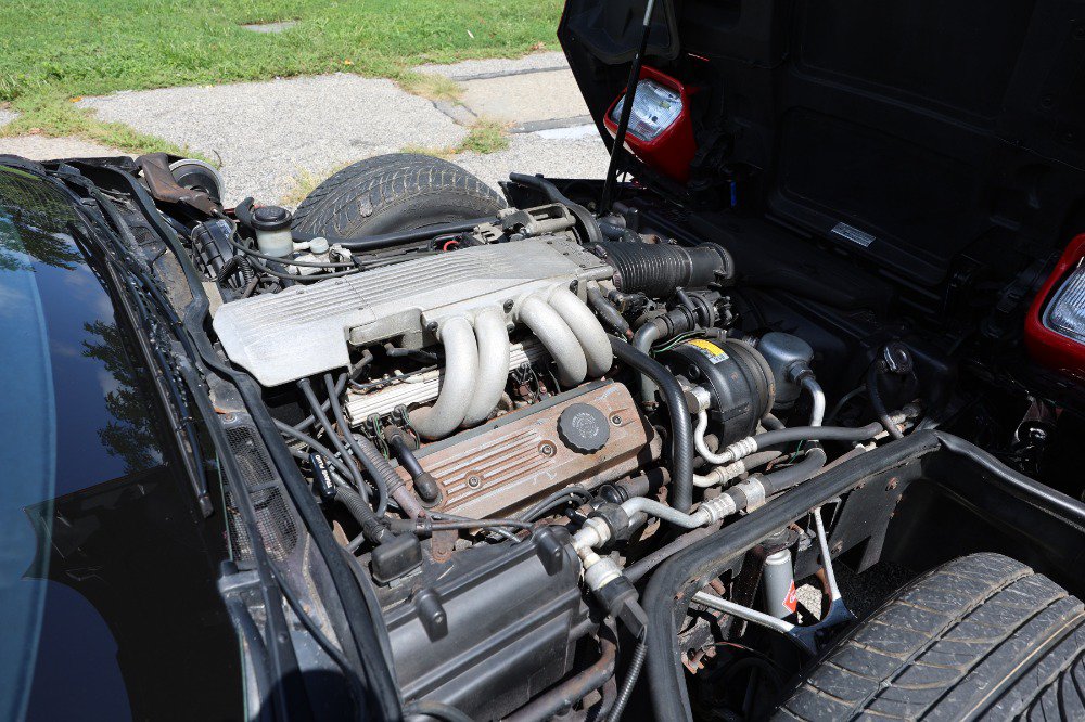 Used 1987 Chevrolet Corvette Coupe RWD image 10