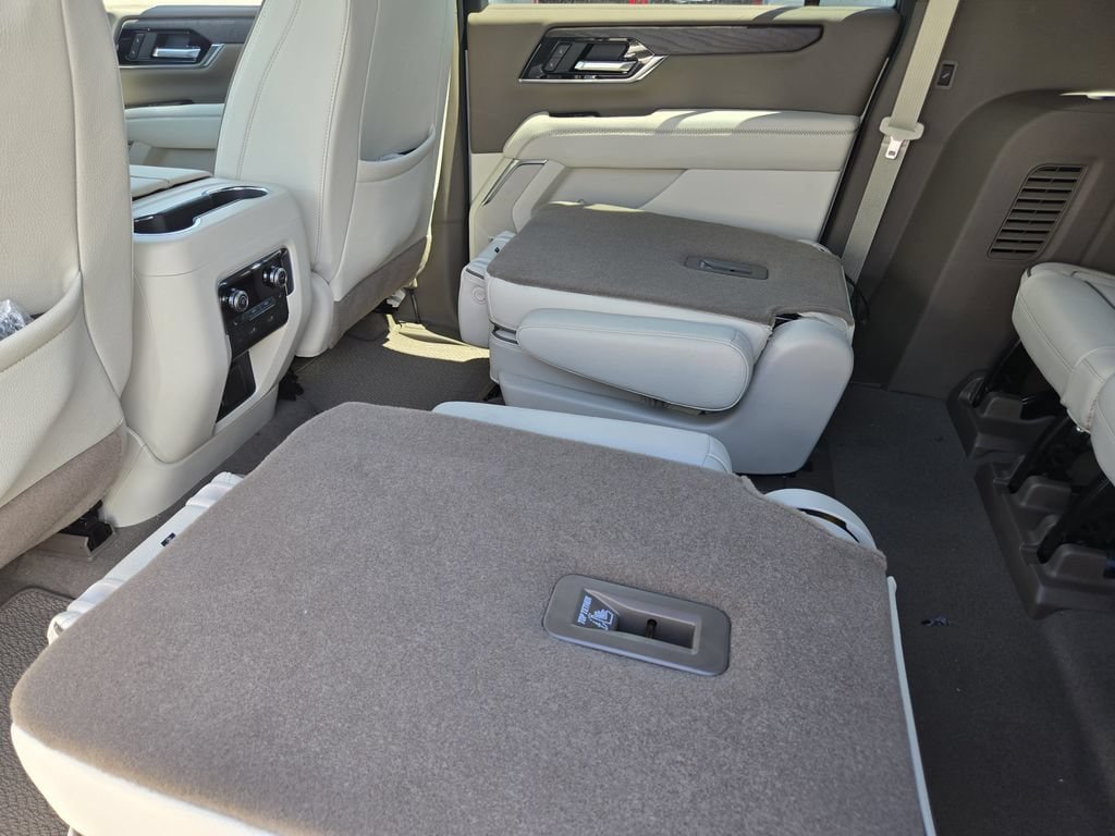 New 2026 GMC Yukon XL Denali w/ Denali Reserve Package AWD/4WD image 19