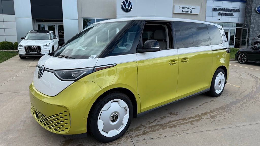 Used 2025 Volkswagen ID. Buzz 1st Edition AWD/4WD image 2