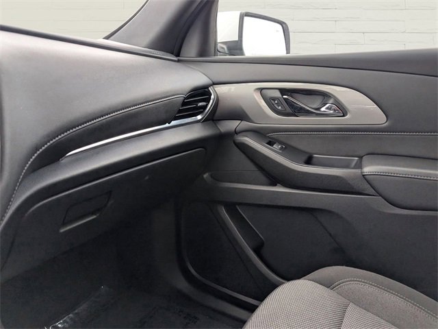 Used 2023 Chevrolet Traverse LT image 14