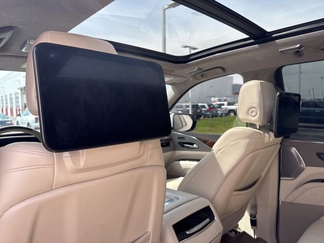 Used 2024 Cadillac Escalade Sport Platinum image 13