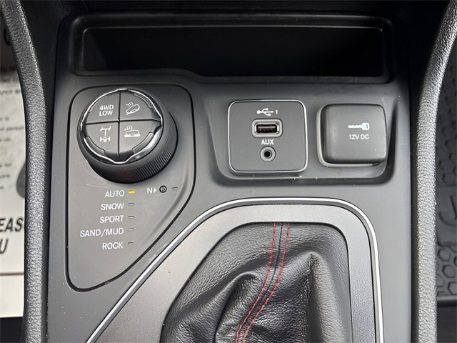 Used 2022 Jeep Cherokee Trailhawk w/ Trailer Tow Group image 16