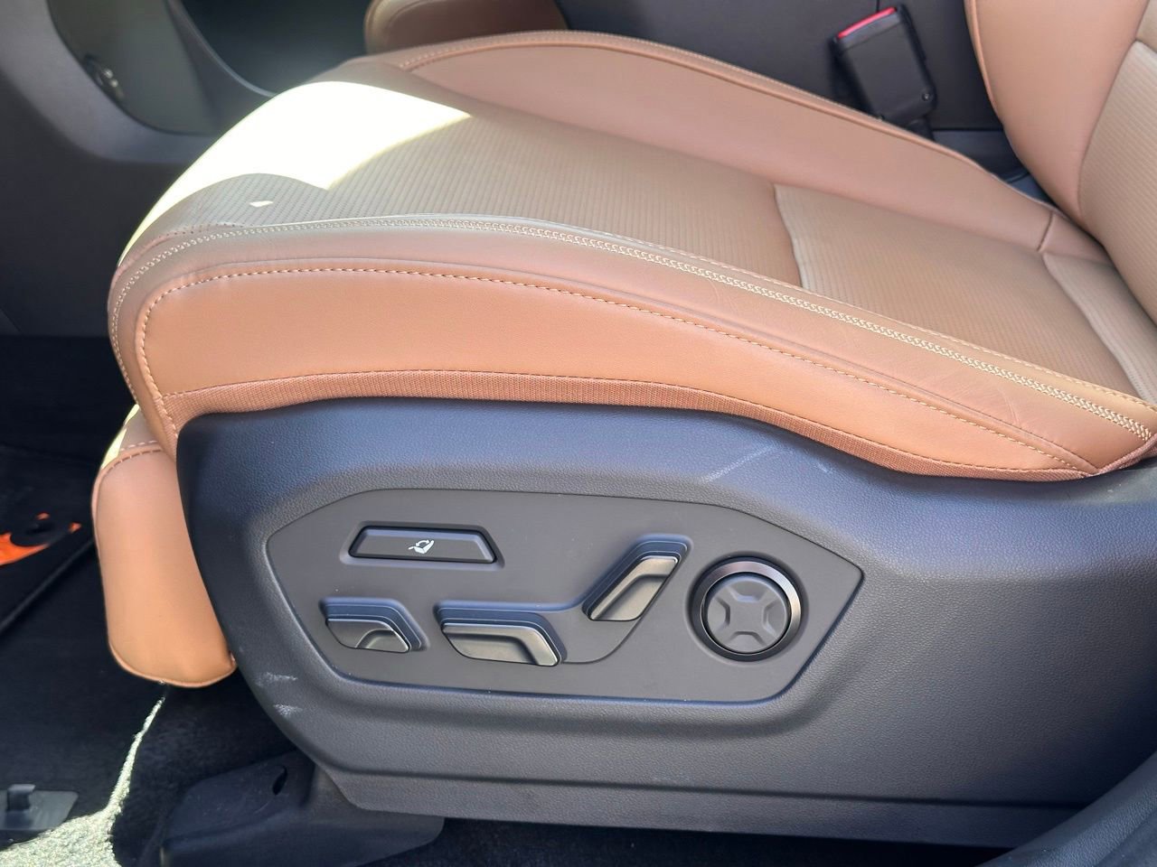 Certified 2026 Hyundai Santa Fe Calligraphy image 31