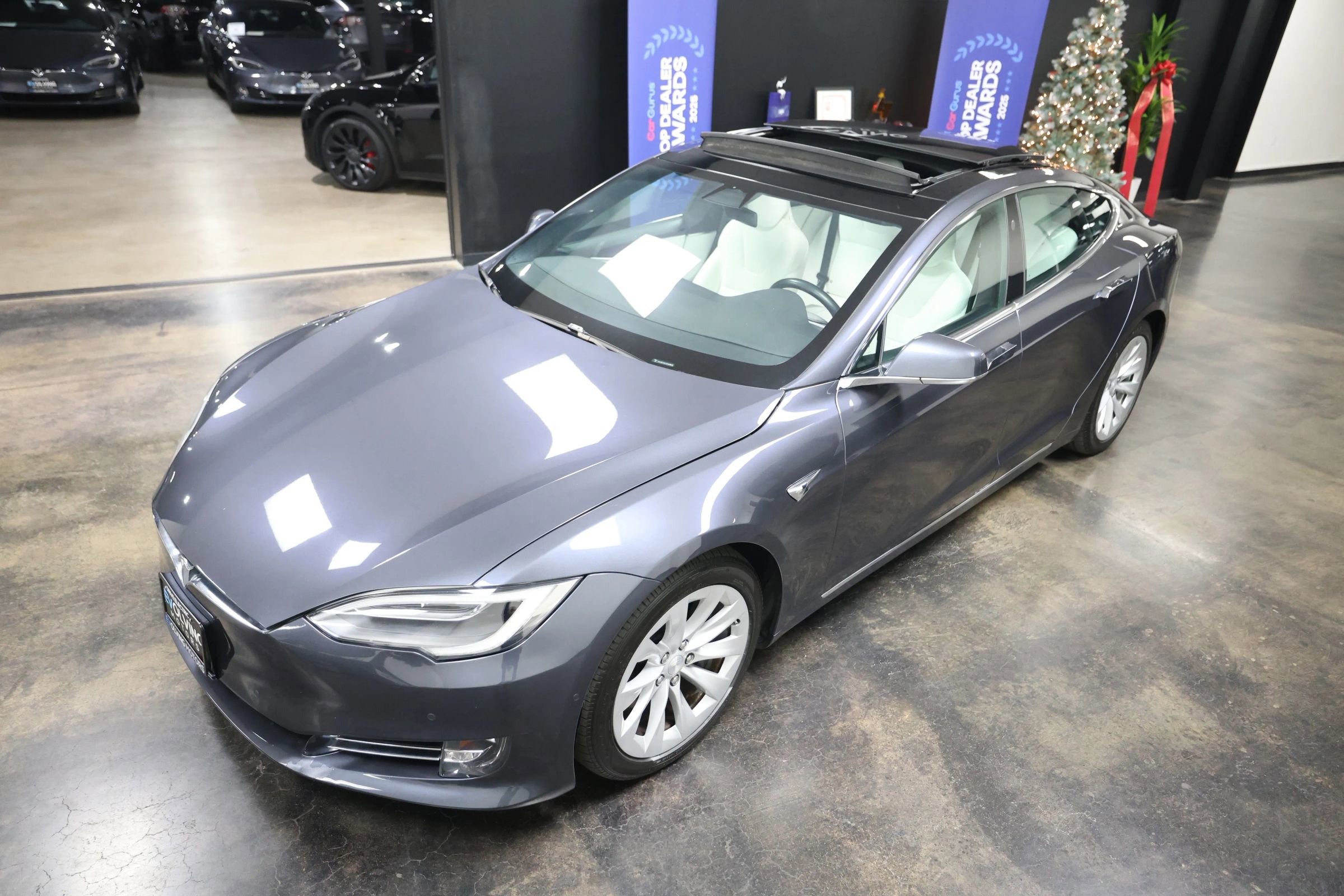 Used 2017 Tesla Model S 100D image 10