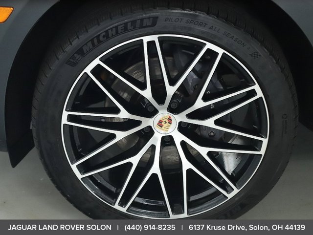 Used 2023 Porsche Macan AWD/4WD image 38