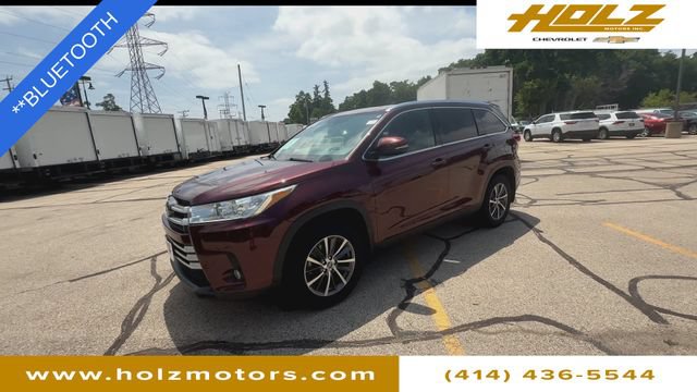 Used 2019 Toyota Highlander XLE AWD/4WD image 4