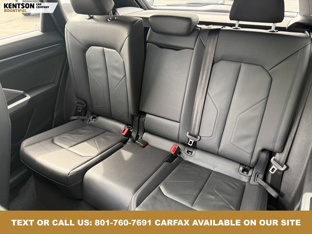 Used 2025 Audi Q3 2.0T Premium image 35