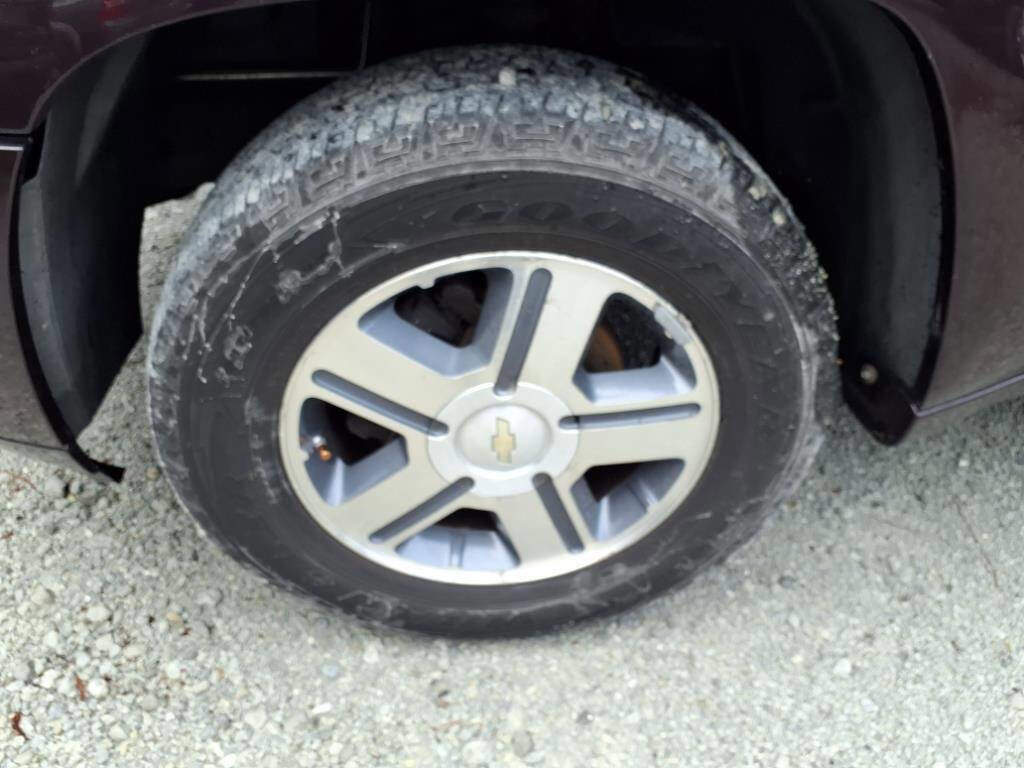 Used 2008 Chevrolet TrailBlazer LT w/ Cargo Convenience Package image 4