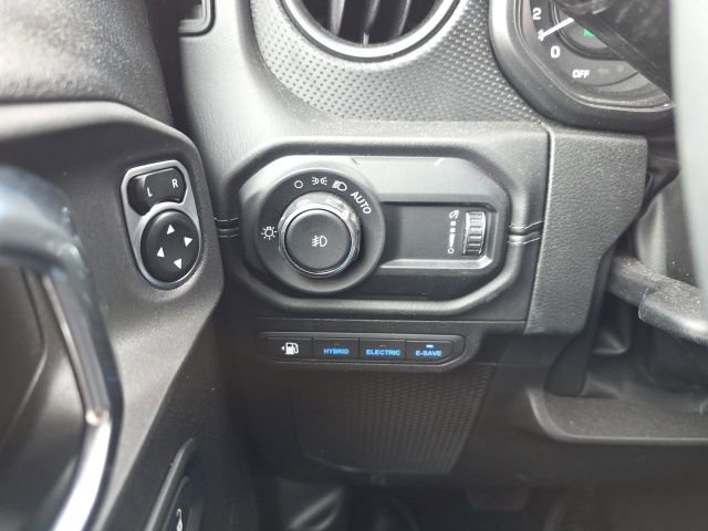 Used 2025 Jeep Wrangler Unlimited Rubicon 4xe w/ Safety Group image 18