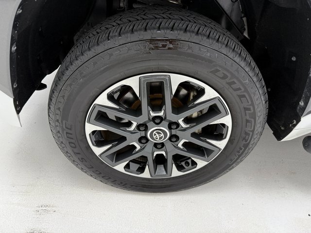 Used 2022 Toyota Tundra Limited image 7