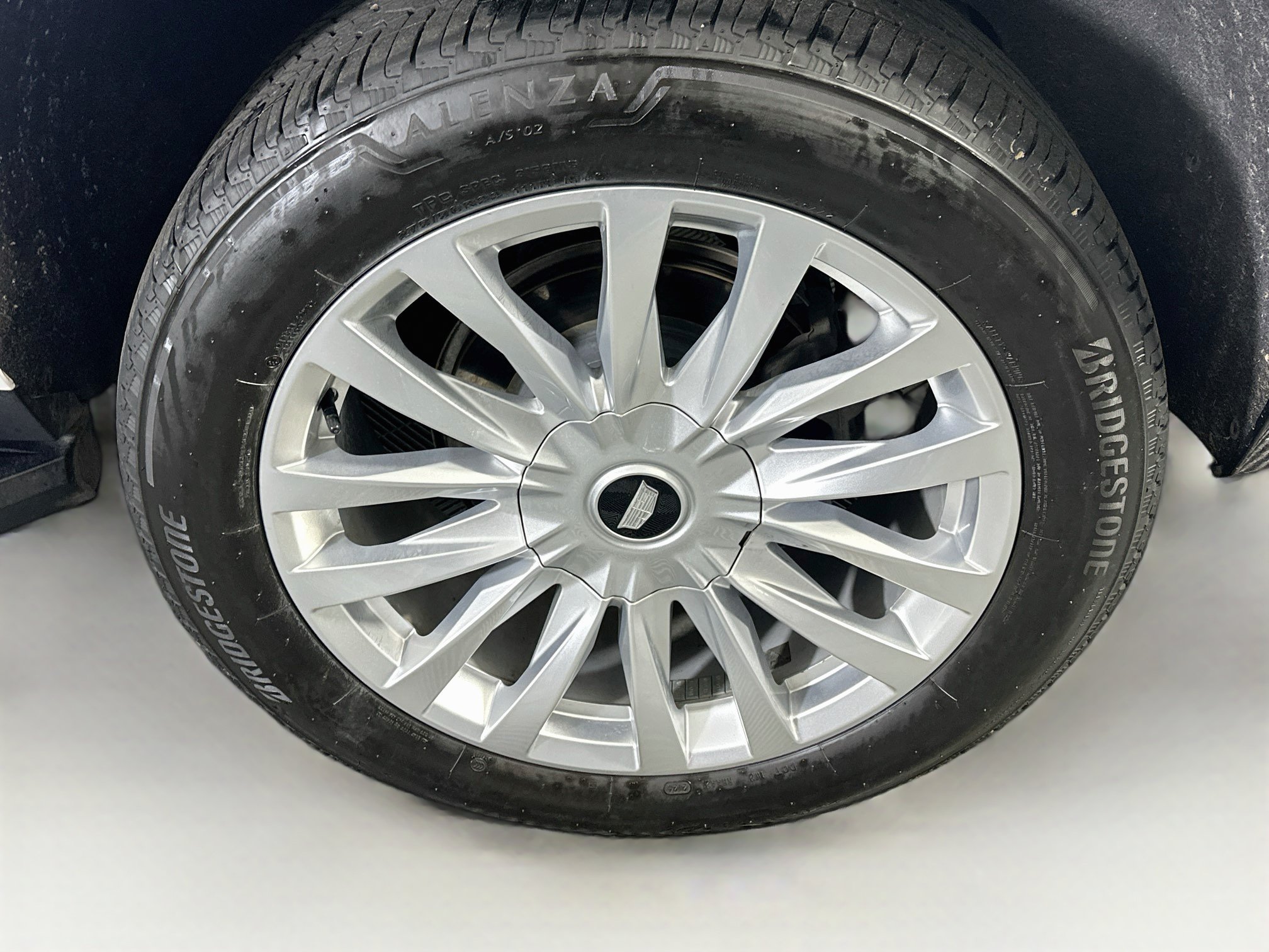 Used 2022 Cadillac Escalade Luxury RWD image 11