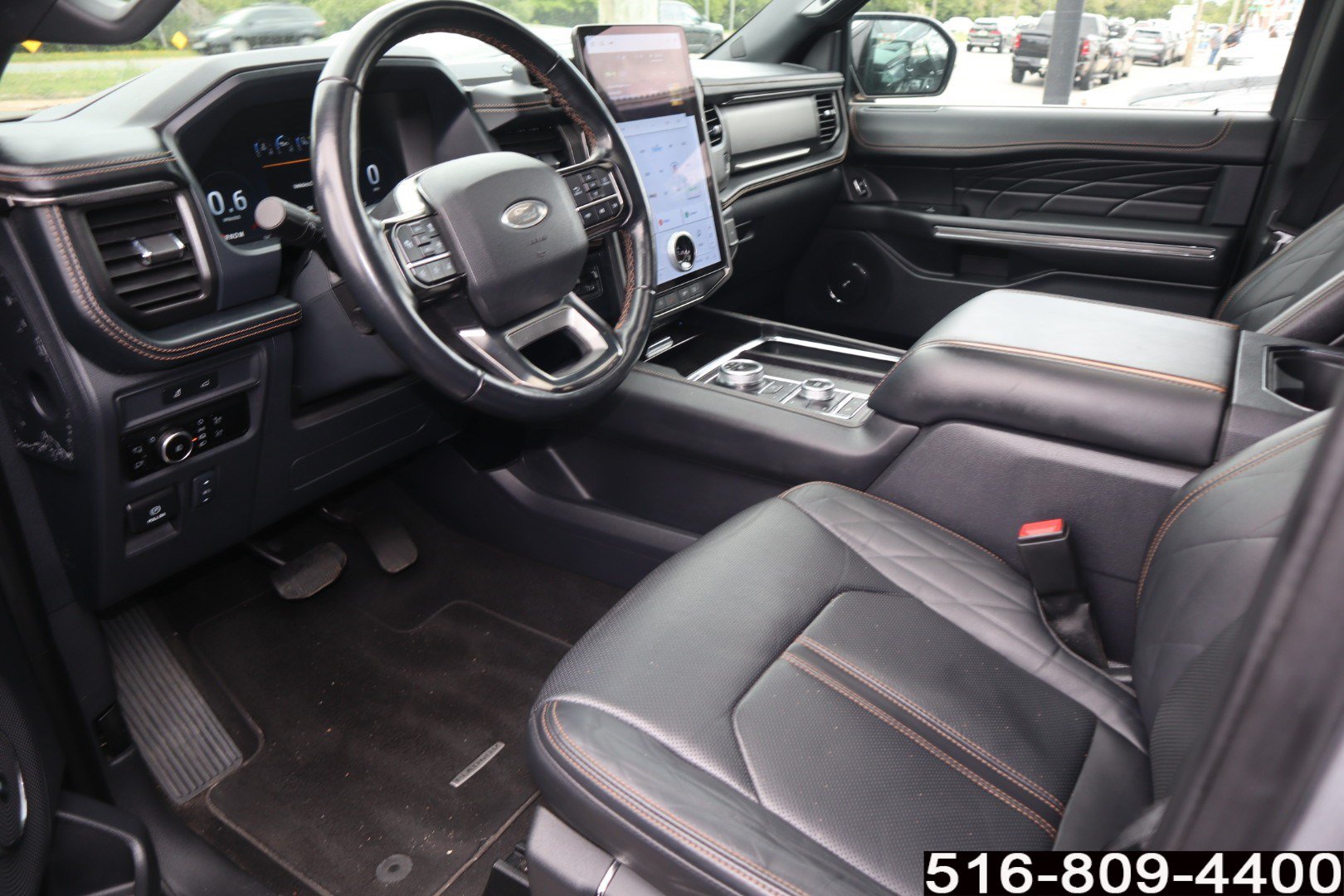 Used 2024 Ford Expedition Platinum AWD/4WD image 12