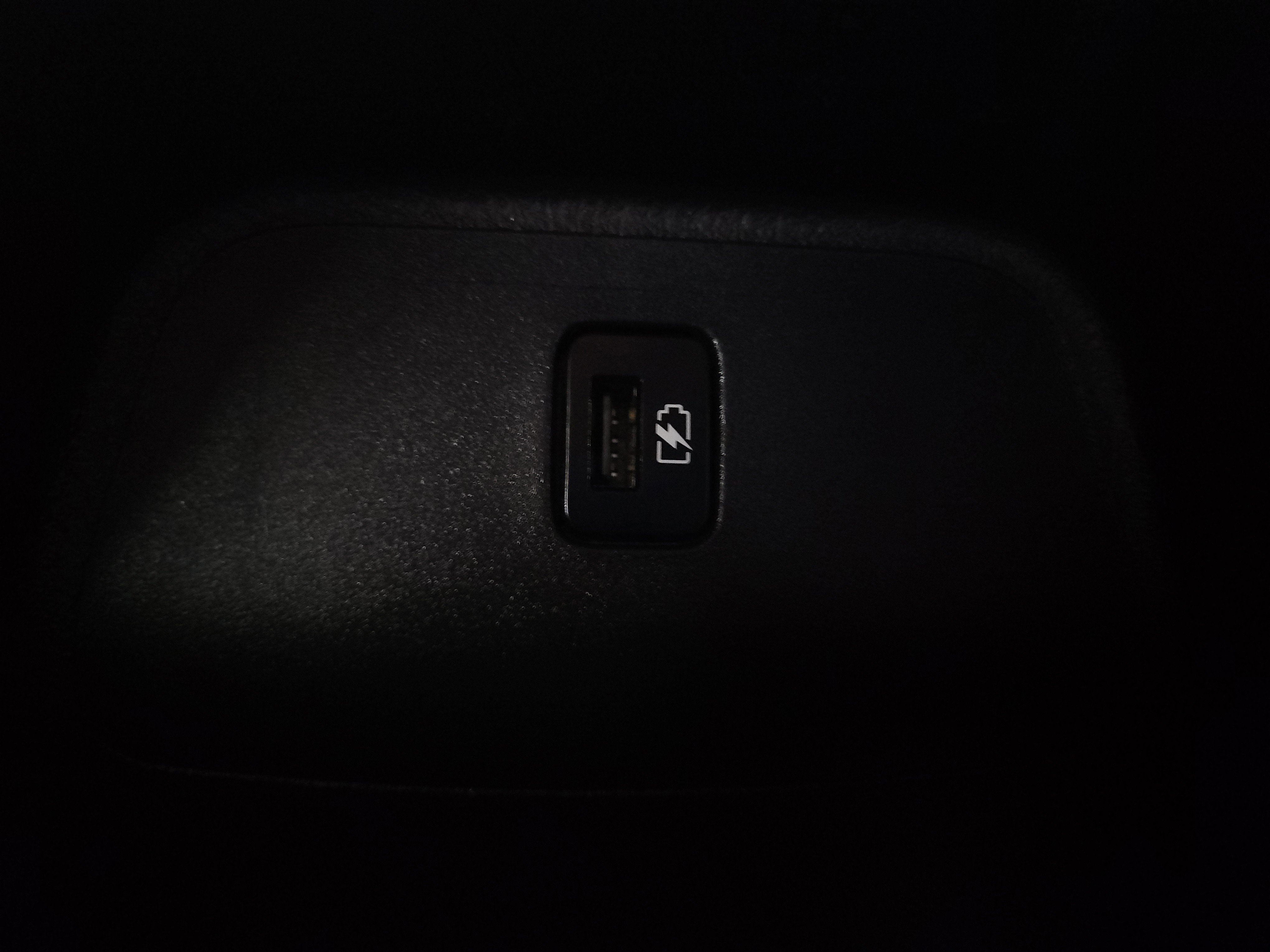 Used 2024 Nissan Sentra SV FWD image 19