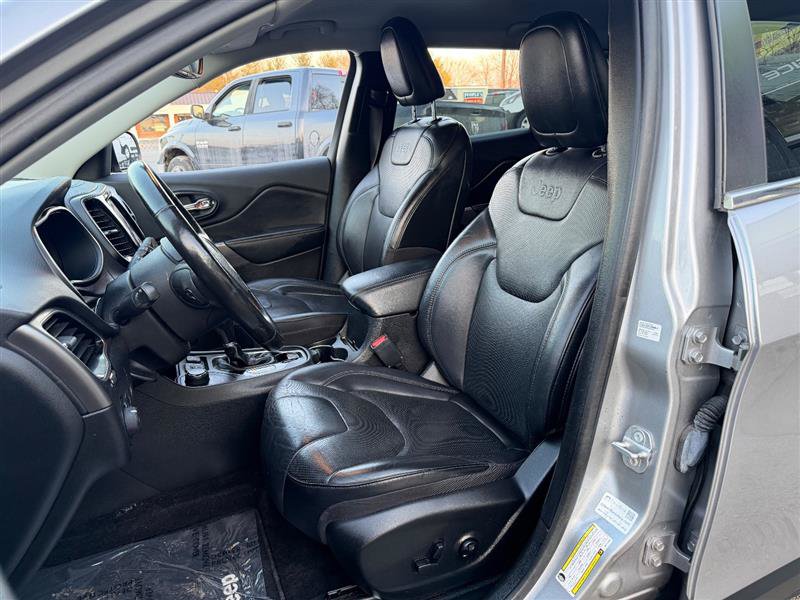 Used 2019 Jeep Cherokee Limited AWD/4WD image 15