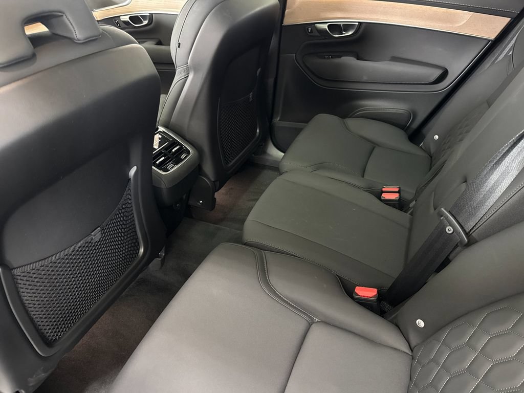 New 2026 Volvo XC90 B5 Core AWD/4WD image 11