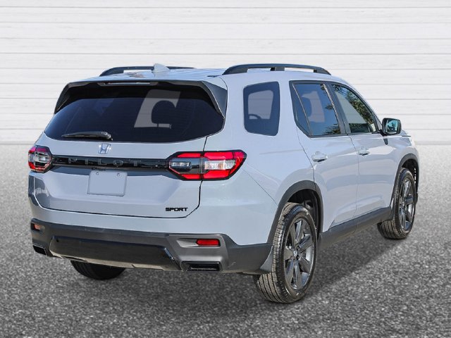 New 2026 Honda Pilot Sport image 4