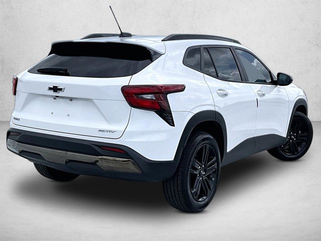 Used 2024 Chevrolet Trax ACTIV w/ Sunroof Package image 2