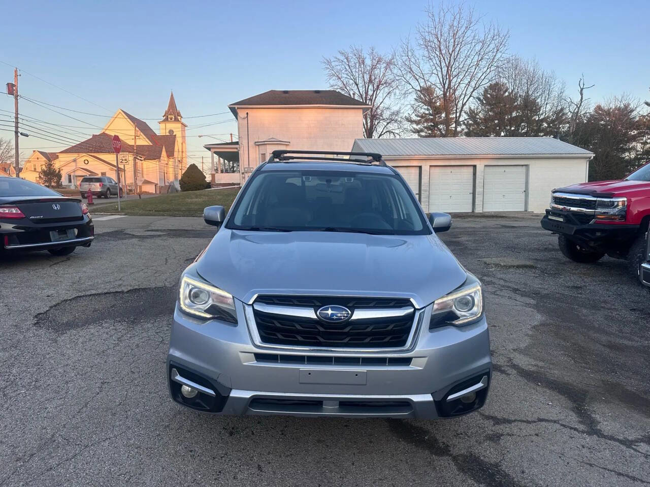 Used 2017 Subaru Forester 2.5i Touring image 2