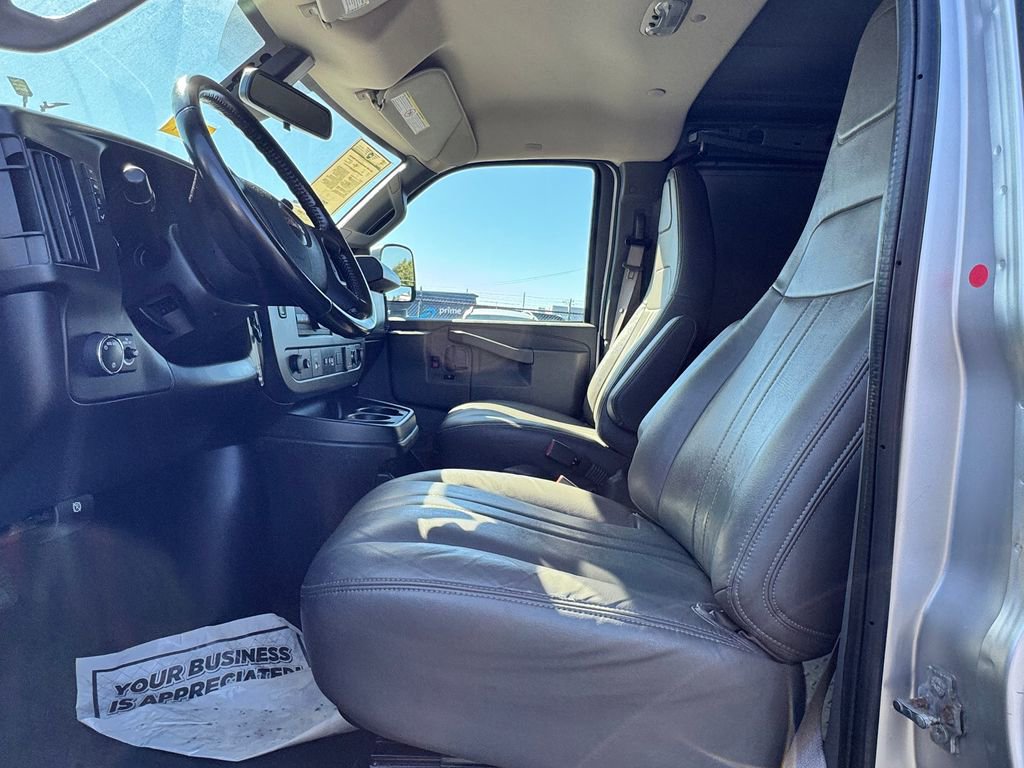 Used 2020 GMC Savana 3500 w/ Driver Convenience Package image 17