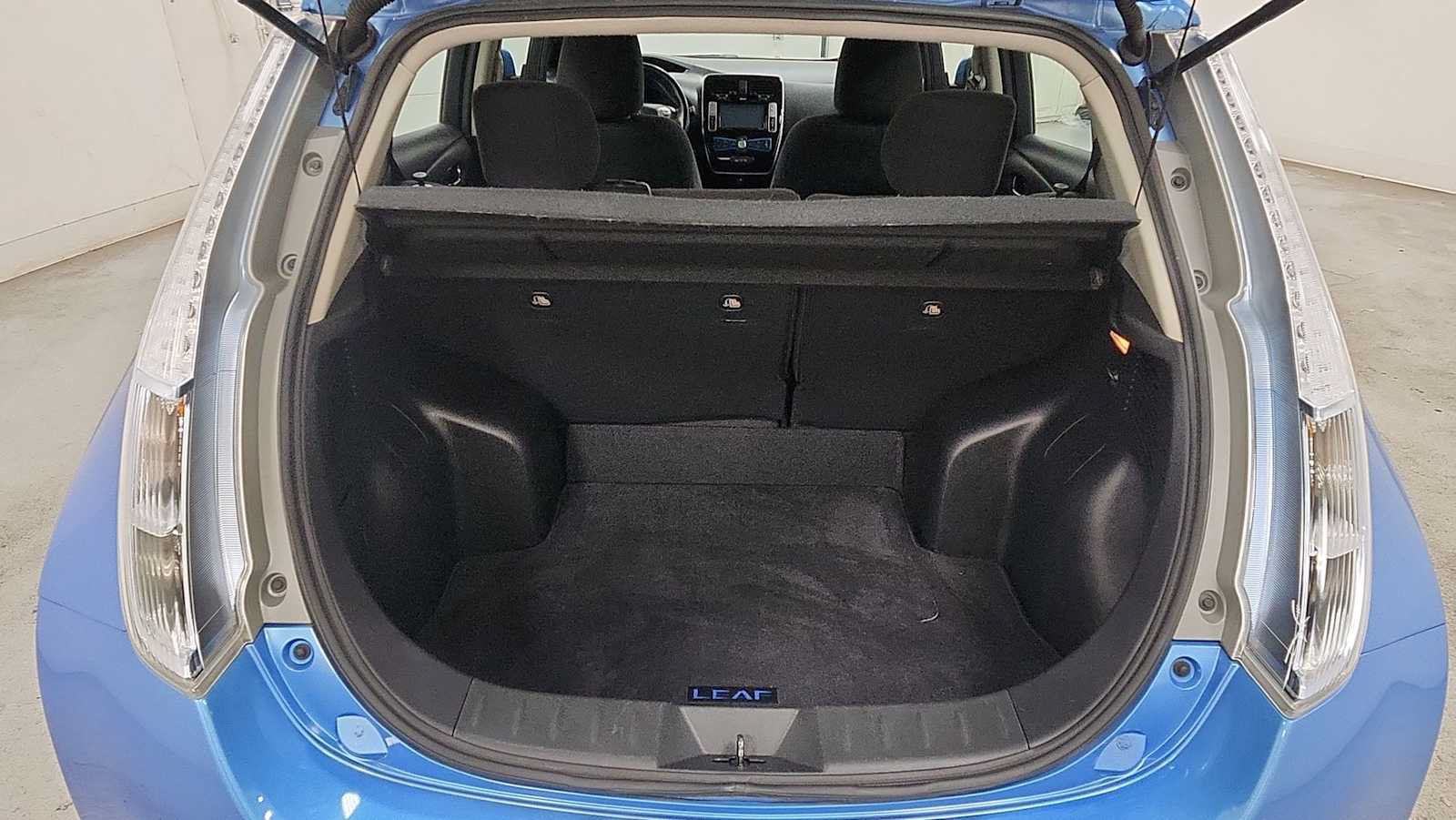 Used 2013 Nissan Leaf SV w/ LED & Quick Charge Pkg FWD image 26